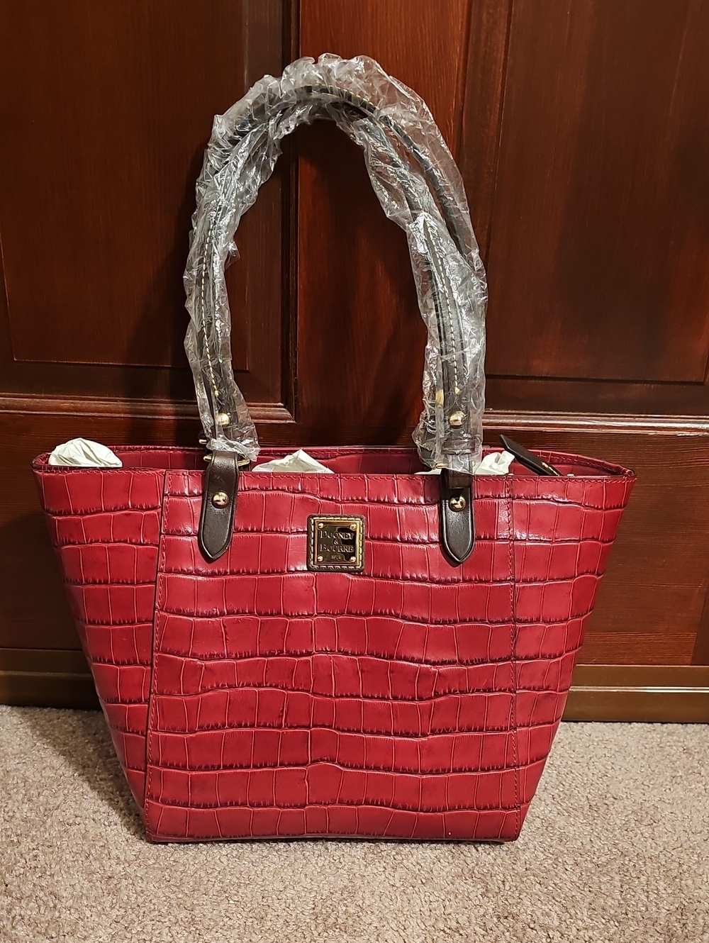 NWT Dooney & Burke Red Alligator Tote with Dark Handles